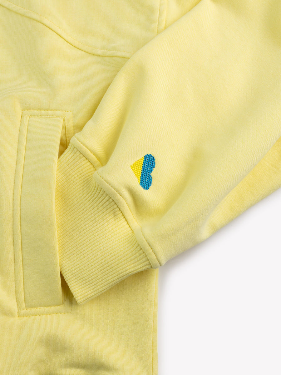 YELLOW SWEATSHIRT « WITH LOVE FOR UKRAINE »